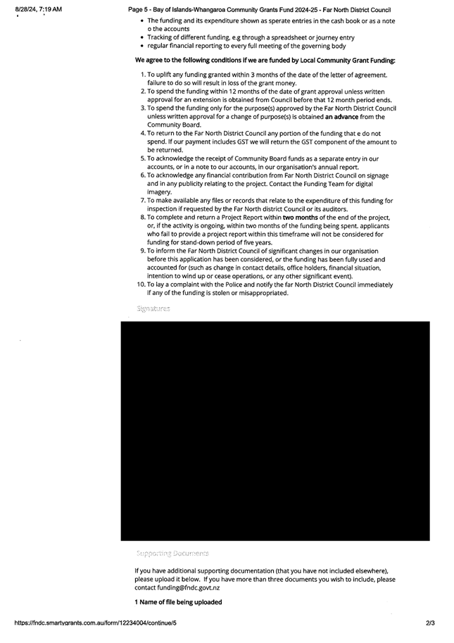 A black rectangle with text

Description automatically generated