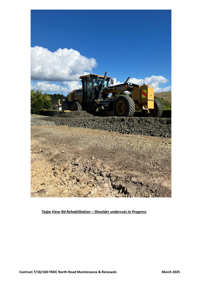 A large yellow vehicle on a dirt road

AI-generated content may be incorrect.